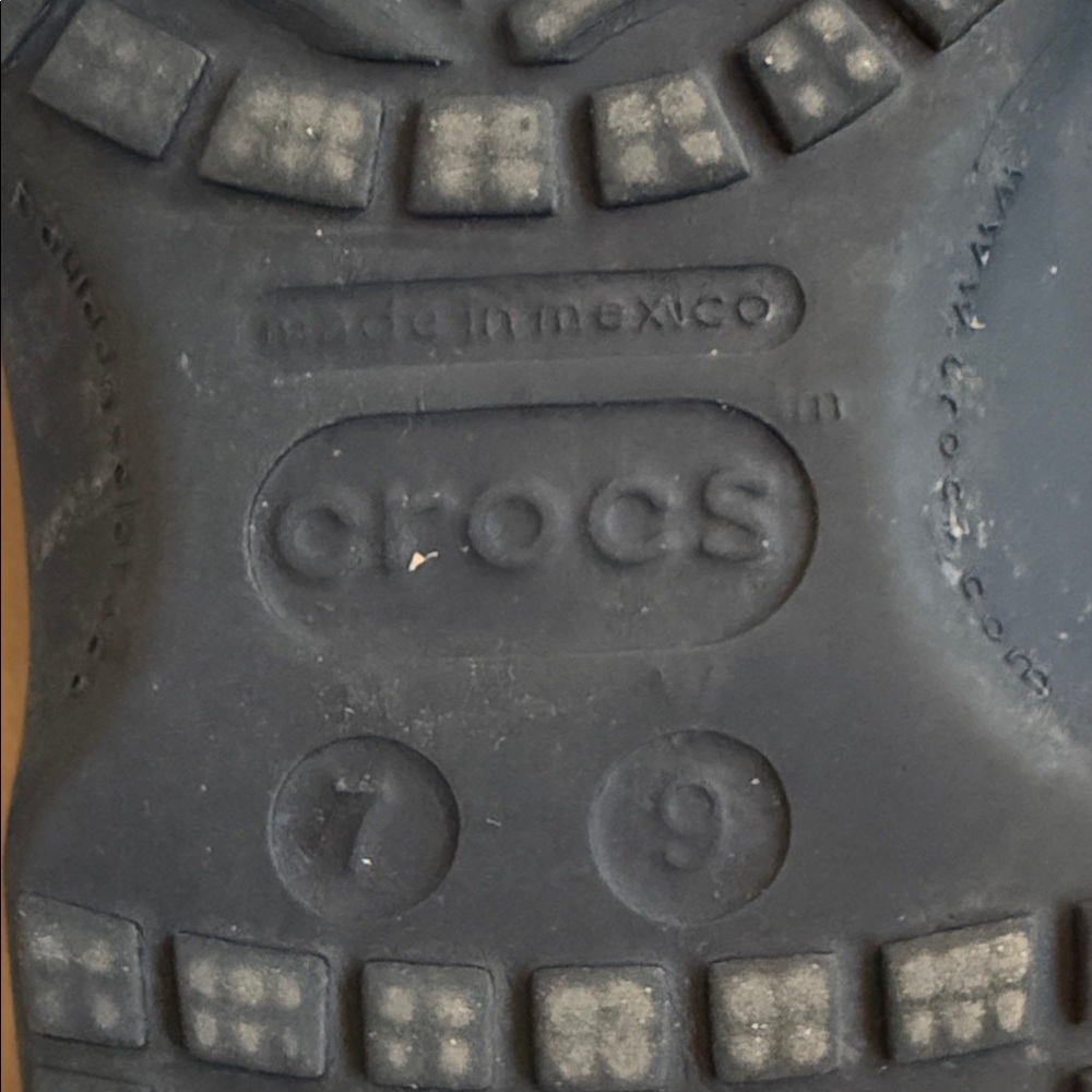 CROCS Classic Navy Blue Clogs - Picture 3 of 7
